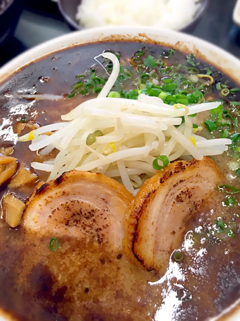 Snapdishの料理写真:黒ラーメン♪|tomoさん