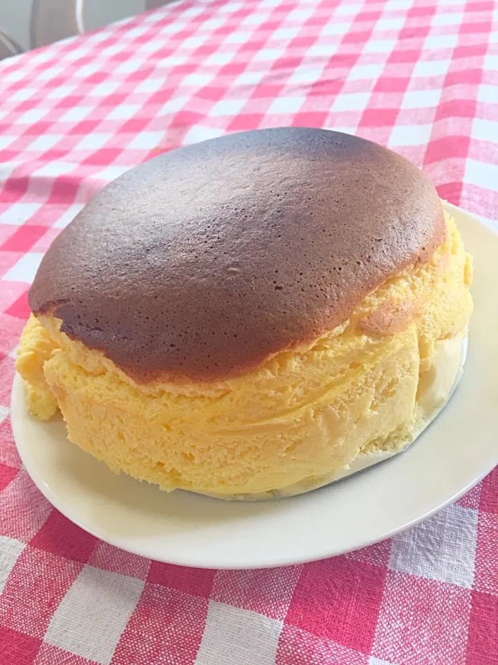 くららさんの料理 材料3つで最強にしゅわしゅわのスフレチーズケーキ☆|kiyoさん