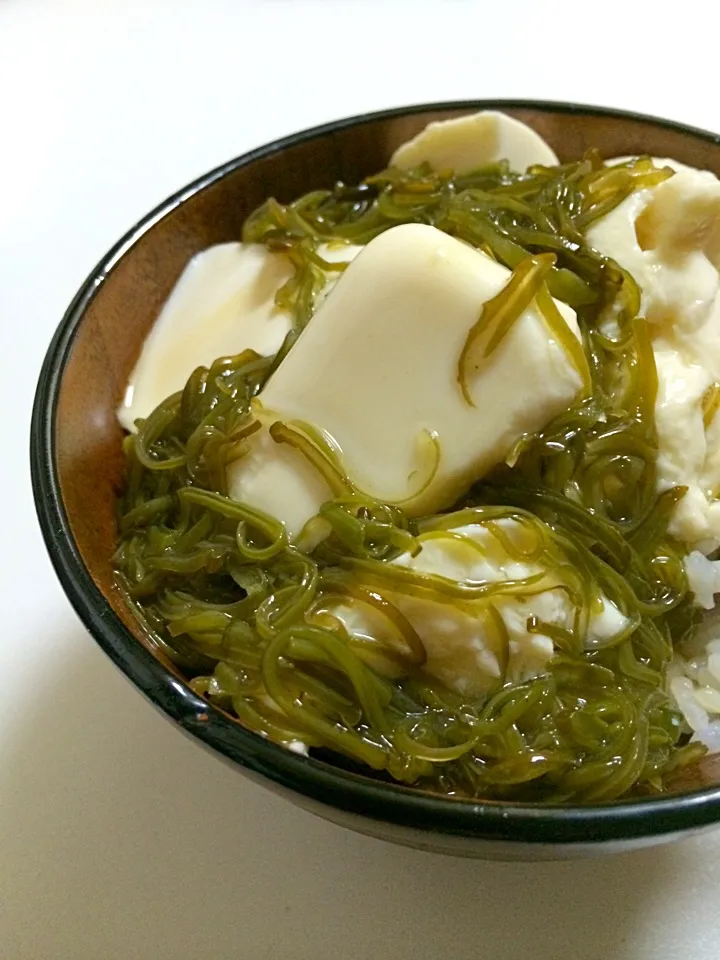 めかぶと豆腐のぶっかけ丼|ゆかさん