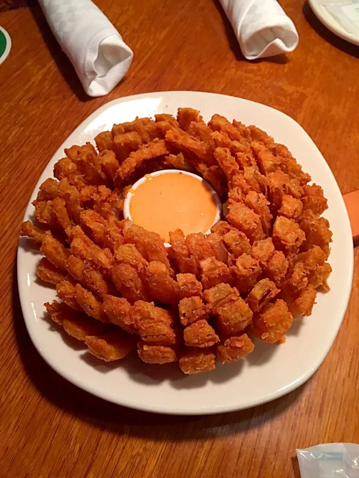 Snapdishの料理写真:Blooming Onions from Outback Steakhouse... Yummy!|Melba Teresa J. Faustino-Villanuevaさん