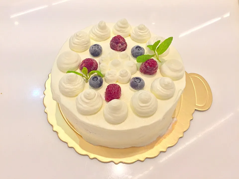 Snapdishの料理写真:☆莓果奶油蛋糕
Berry Cream Cake|Ya-lin Tangさん