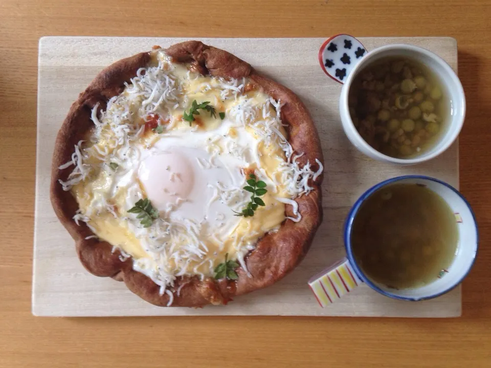 糖質制限ピザ 釜揚げしらすのビスマルク
カット前です。|D⍢⃝T.RECIPE 管理栄養士さん