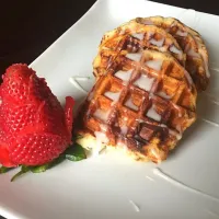 Cinnamon Roll French Toast Waffles|Ryan Eli Salterさん