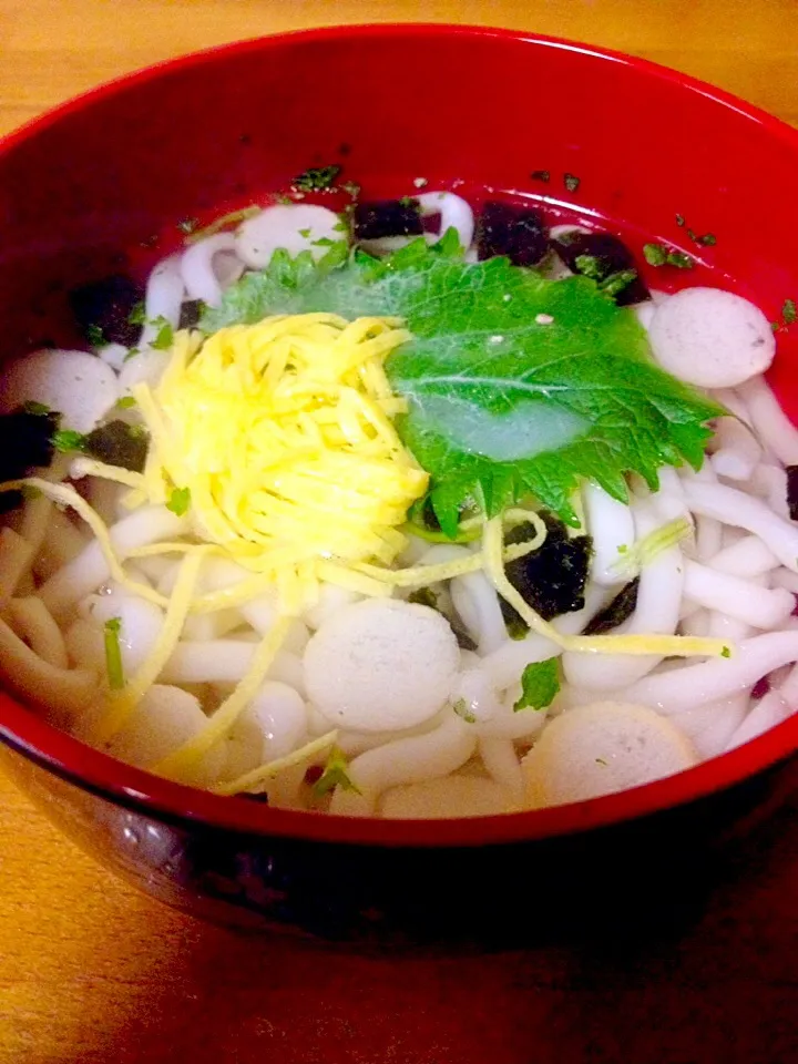 Snapdishの料理写真:ミニうどん🍲お澄まし仕立て|まいりさん