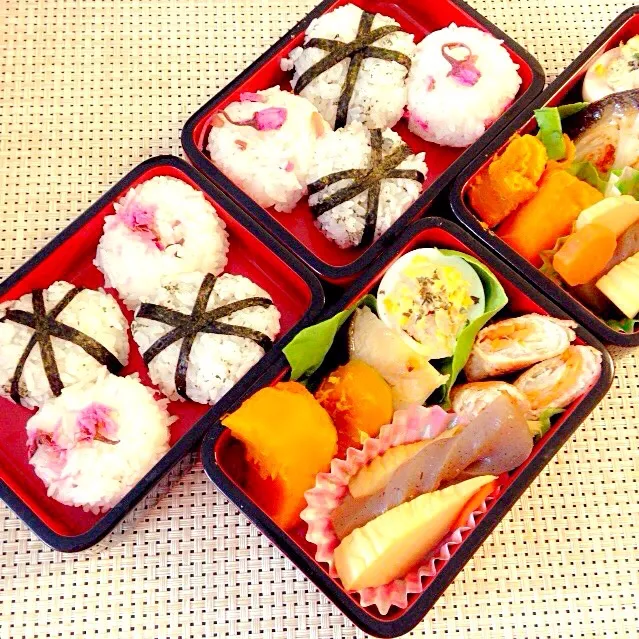 Snapdishの料理写真:お花見弁当🌸|あーるさん