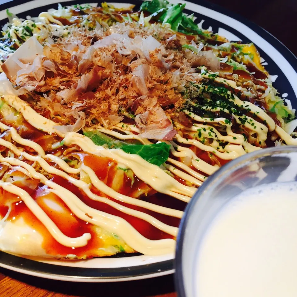 Snapdishの料理写真:りえぞ～さんの料理 お餅のお好み焼き .•*¨*•.¸¸♬|KAZUTOさん