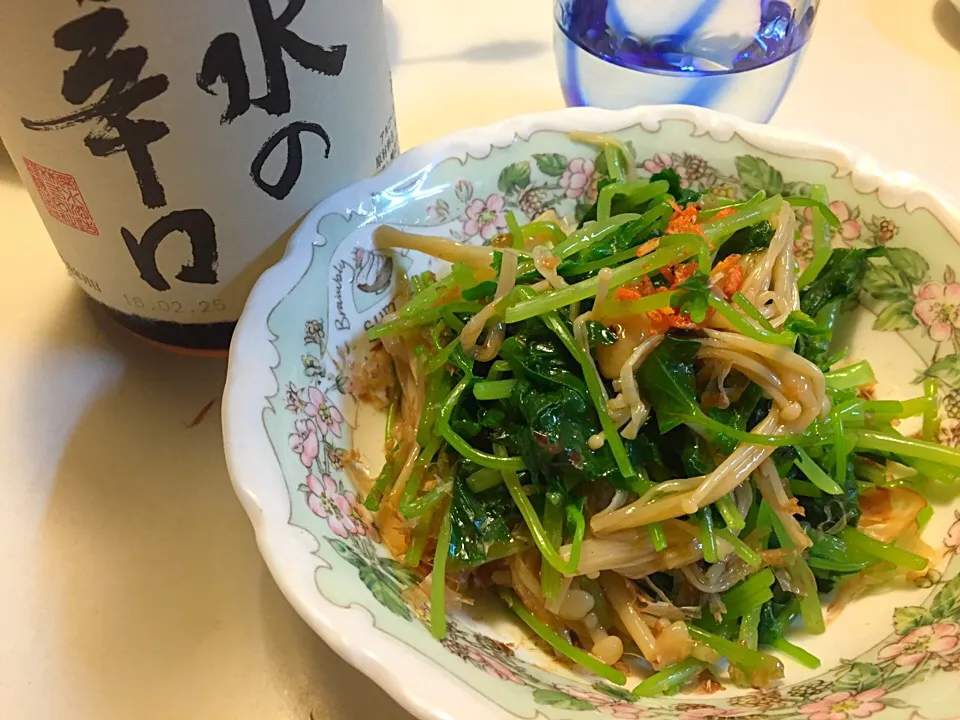 三つ葉のお浸しにエノキ茸の旨煮をあえて菊水|sasaちゃんこ😎さん