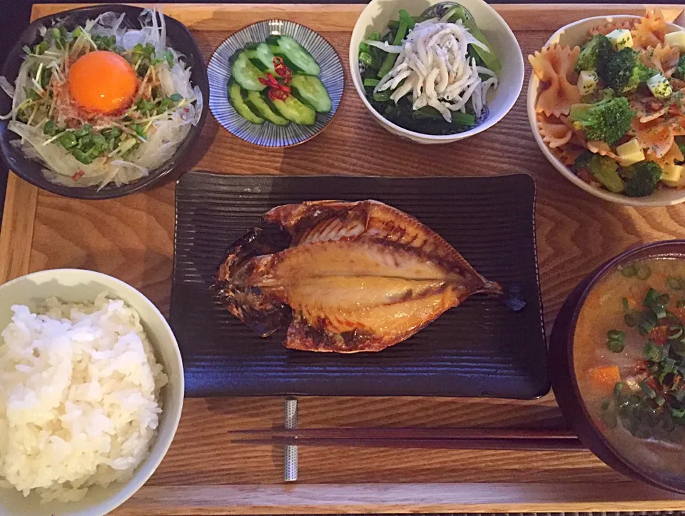 トロあじ干物
新玉ねぎのサラダ
小松菜のおひたし
きゅうりの浅漬け
ブロッコリーとパスタのサラダ
豚汁|ayumiさん