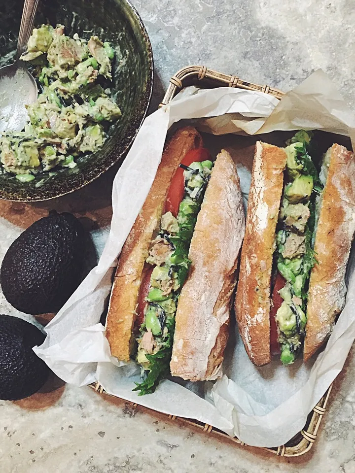 Avocado tuna edamame and hijiki sandwich|rick chanさん