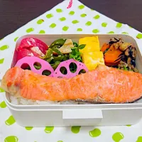 Snapdishの料理写真:2016/4/12(火) 鮭弁当！