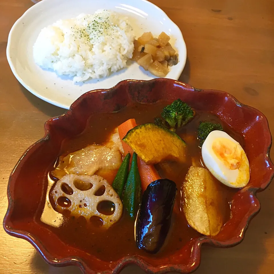 Snapdishの料理写真:Curry'OHANA10周年記念500円チキンベジタブルスープカレー大辛|カウンター嬢さん