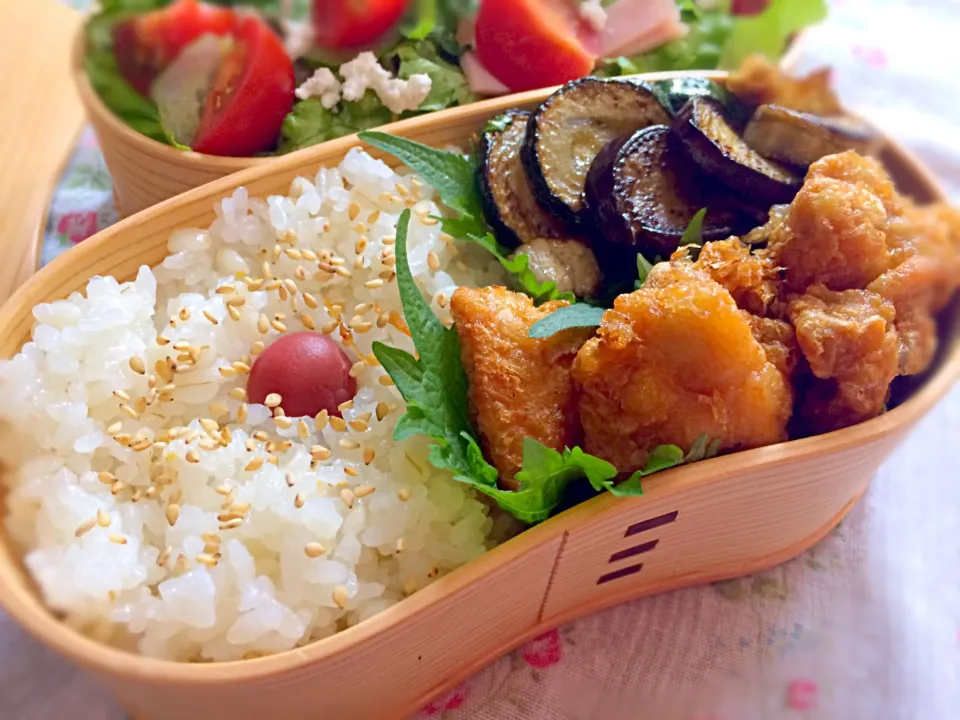 昨日の残りの鶏もも肉で、鶏の卵揚げ弁当( `･ㅂ･)و|たんさん