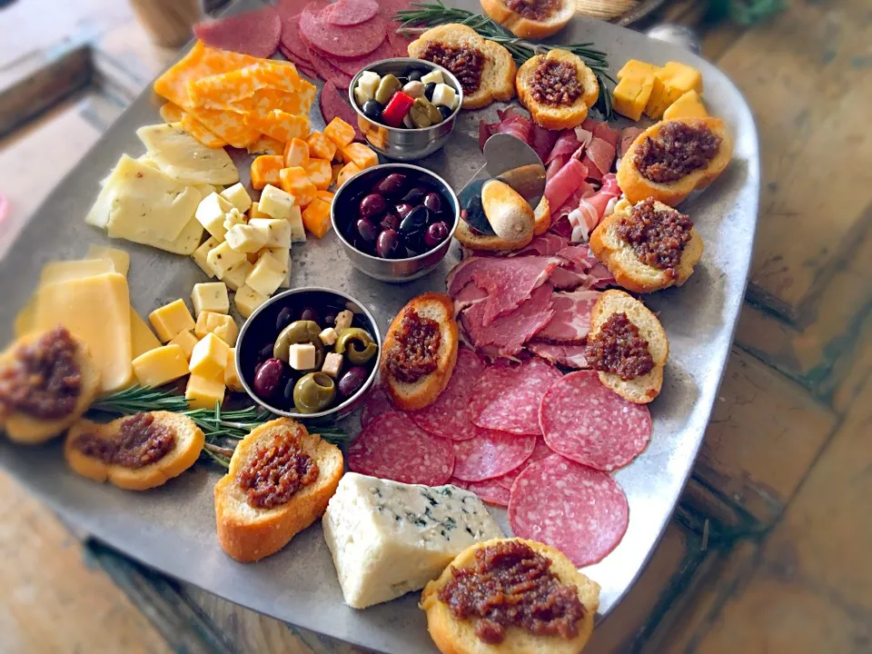 Snapdishの料理写真:Charcuterie & cheese spread|James Vuさん