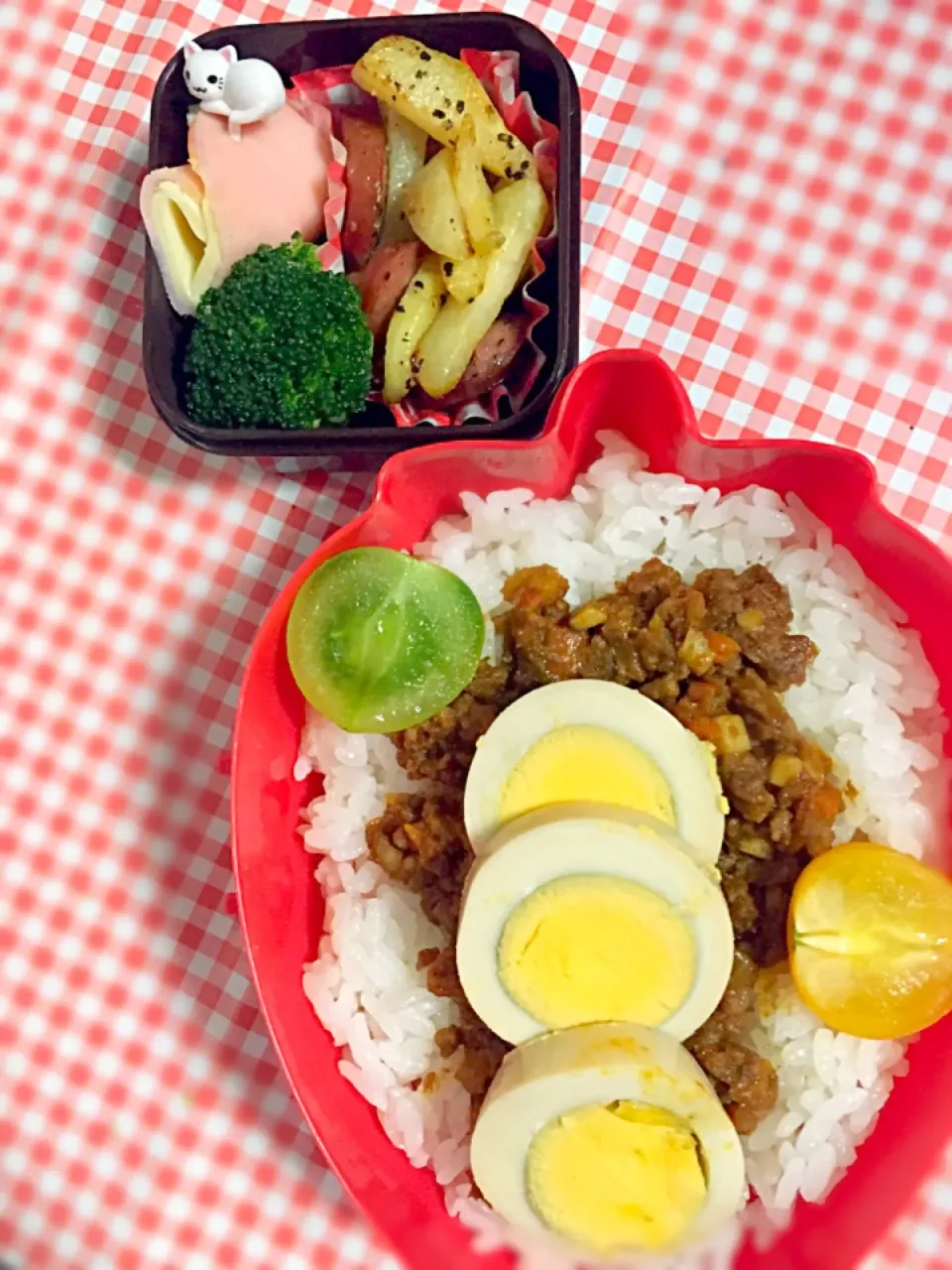 28.04.13 
キーマカレー弁当作ってみました🍴🌸|しろこ🐾໊さん