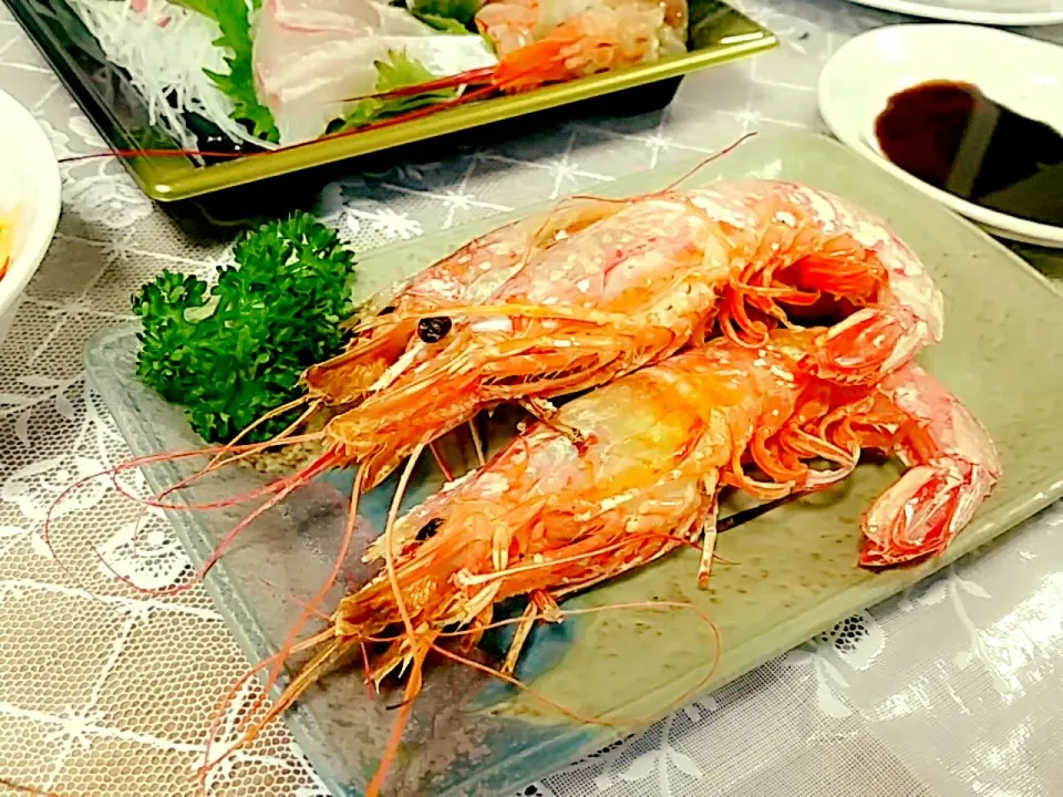 Snapdishの料理写真:Broiled Red shrimp 赤エビの塩焼き|nene_rozieさん