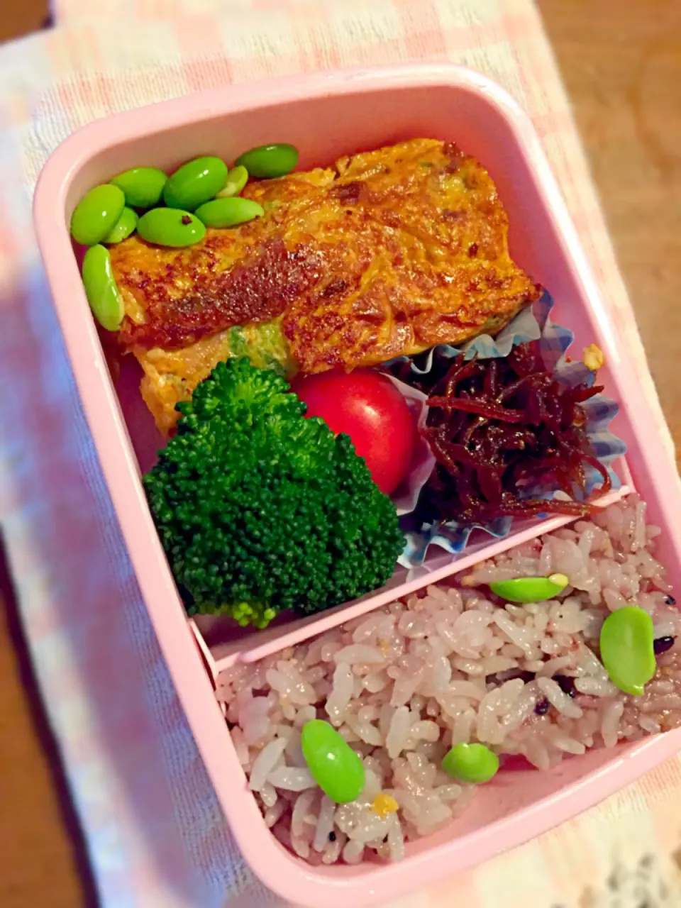 お弁当
❇︎キャベツとタコのオムレツ
❇︎雑穀米
❇︎枝豆
❇︎ブロッコリー
❇︎プチトマト
❇︎釘煮|richanさん