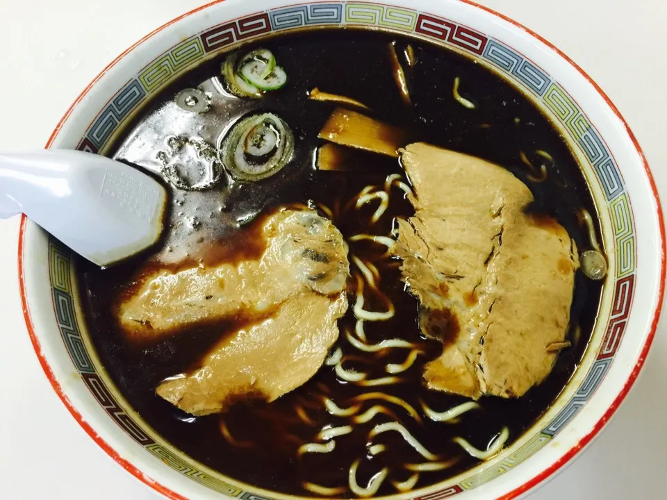 Snapdishの料理写真:@北海道/しょうゆラーメン大盛り◎ ¥850|THE SUNSEAさん