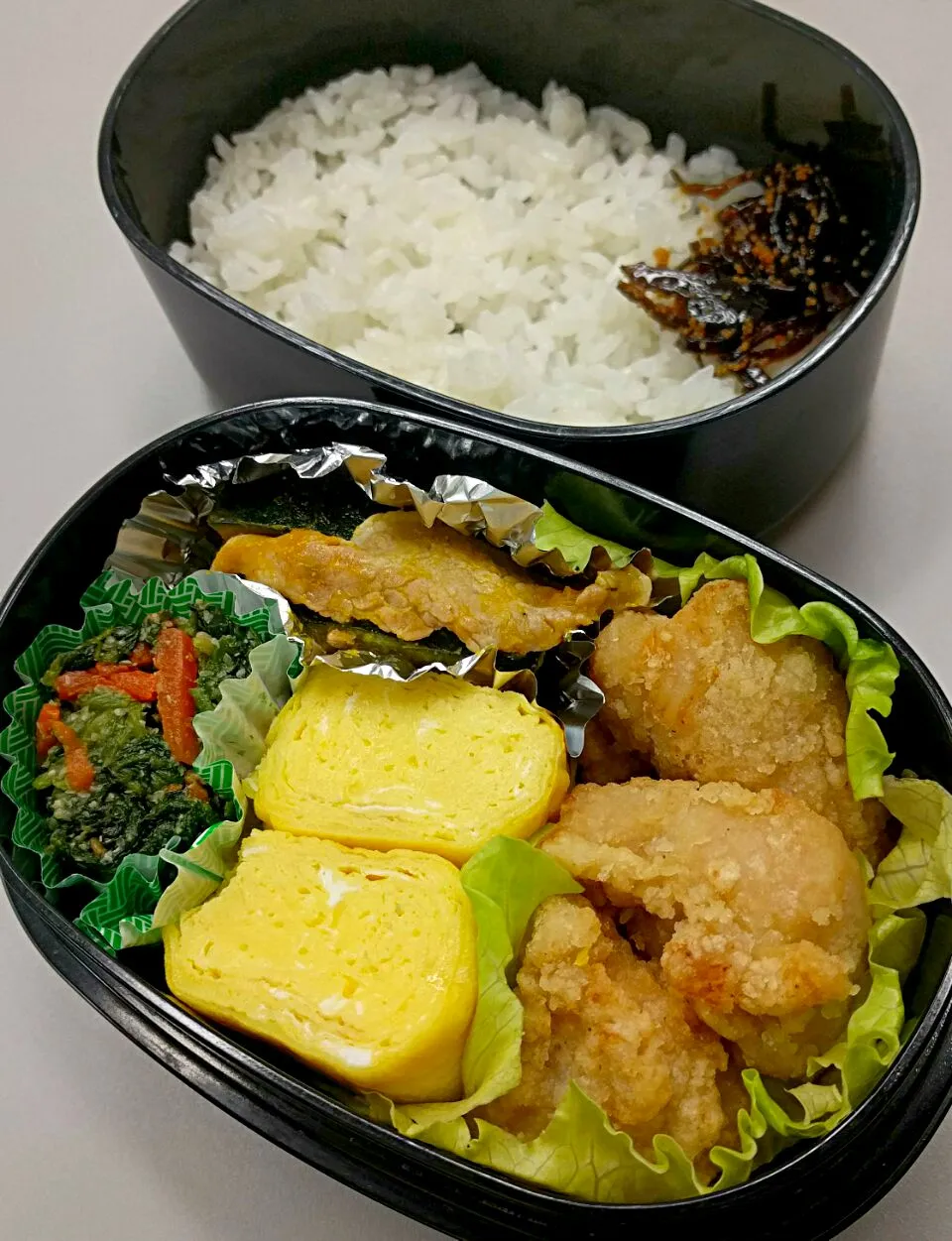 4月13日のサラメシは

鶏唐揚げ
卵焼き
南瓜と豚肉の煮物
ホウレン草と人参の胡麻和え

です(^_^)|ニッパーさん