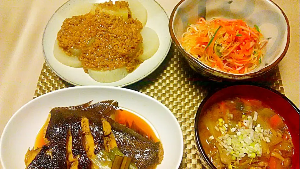 煮魚定食😋|お母の大皿さん