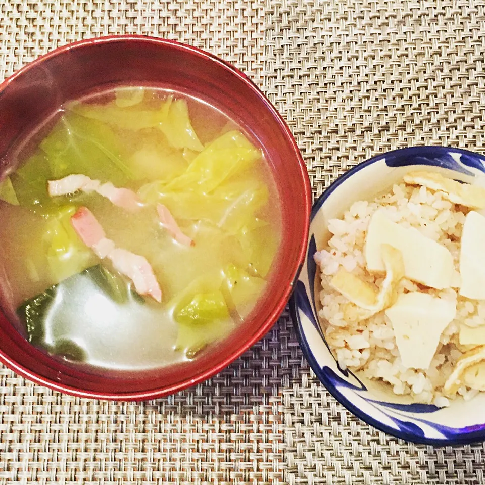 春朝ごはん🌸
筍ご飯と春キャベツのお味噌汁|saoricocoさん