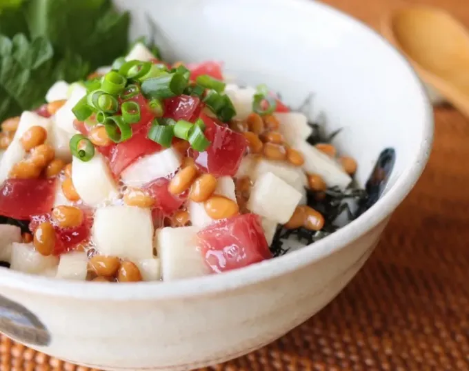 【えきしおを使ったサッパリ夏料理】塩こうじ・納豆まぐろ丼|ハナマルキさん