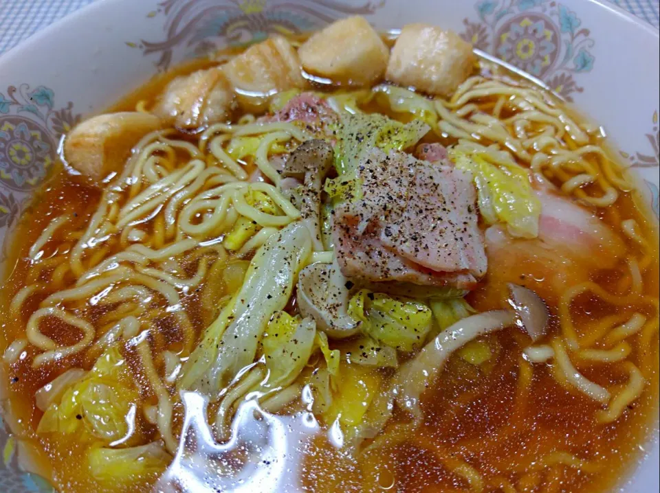 マルちゃん正麺 しょうゆ味 アレンジ
キャベツベーコン炒めトッピング🍜 #ラーメン #インスタント|sakumaさん