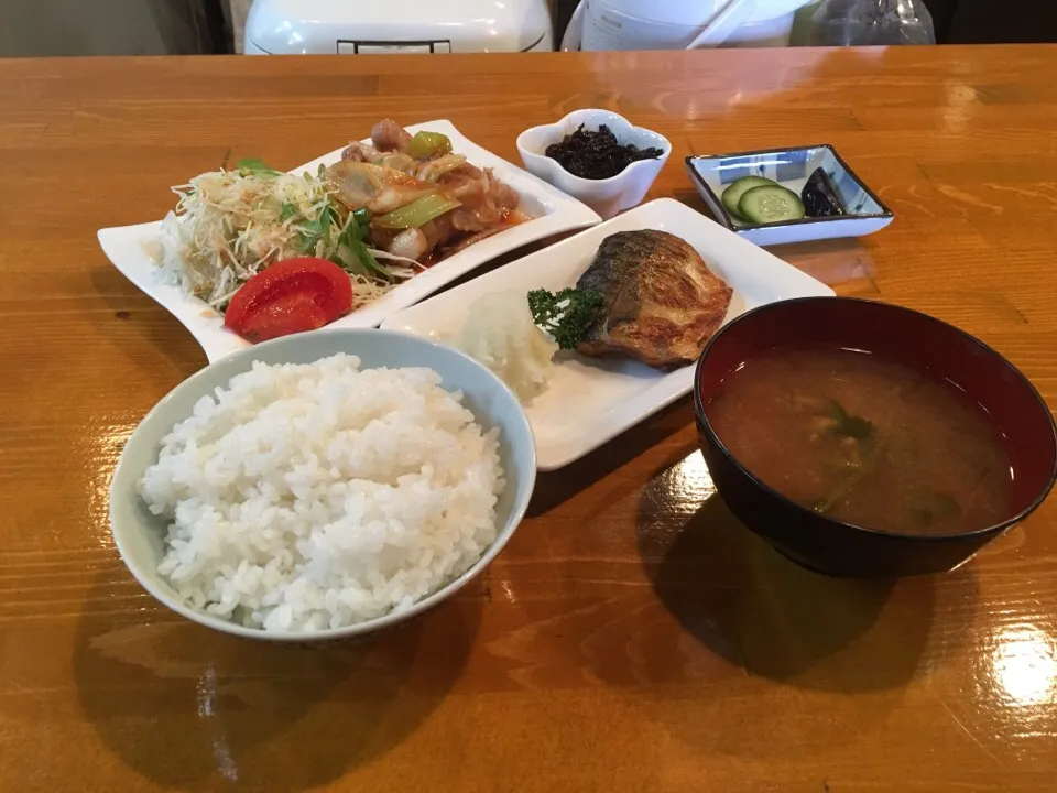 サバと焼肉のランチ|畑田 成治さん