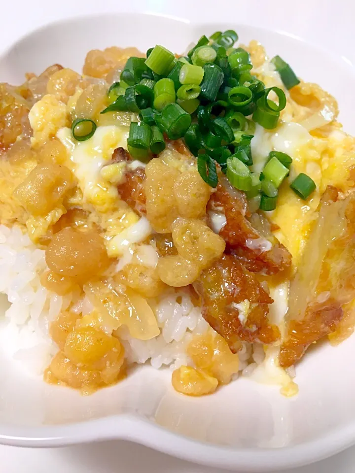 Snapdishの料理写真:みったんさんの料理 天かすどんぶり🍜|mari♡（もも(*´∀｀*)♪）さん