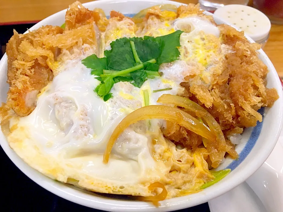 カツ丼|pipioujiさん