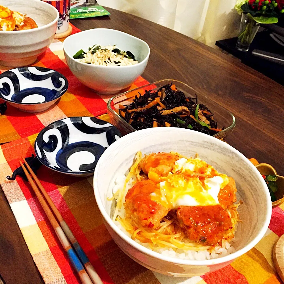 ＊つくねキムチ丼
＊ひじき煮
＊えのきとワカメの和え物|まよんさん