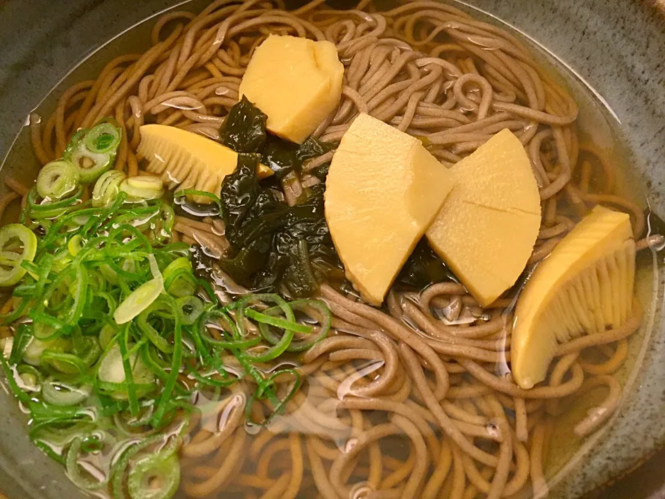 朝昼ご飯は餃子蕎麦、早めの夕飯はたけのこ蕎麦…ちょいと偏った生活ですわね🤔|にゃあ（芸名）さん