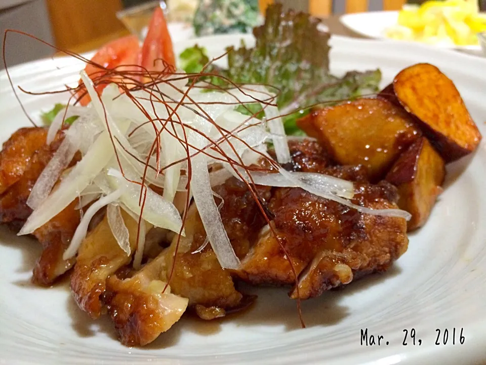 チョッパー＆ホヌさんの料理 ジューシー黒酢チキン🍴|みきおさん