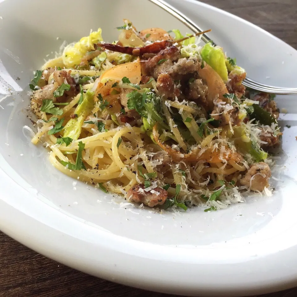 春野菜とサルシッチャのスパゲッティーニ|アズフラさん