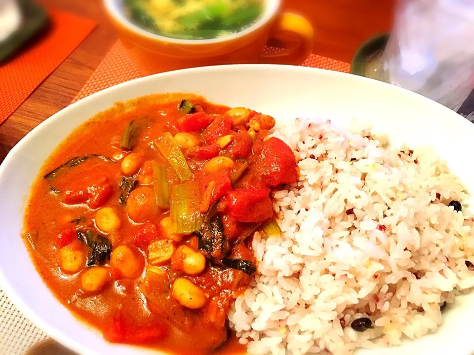 トマトとソーセージの豆カレー|美穂さん