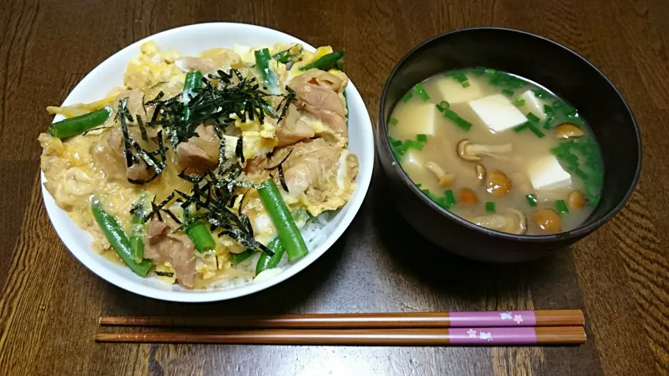 親子丼＆豆腐となめこの味噌汁|えっちゃんさん