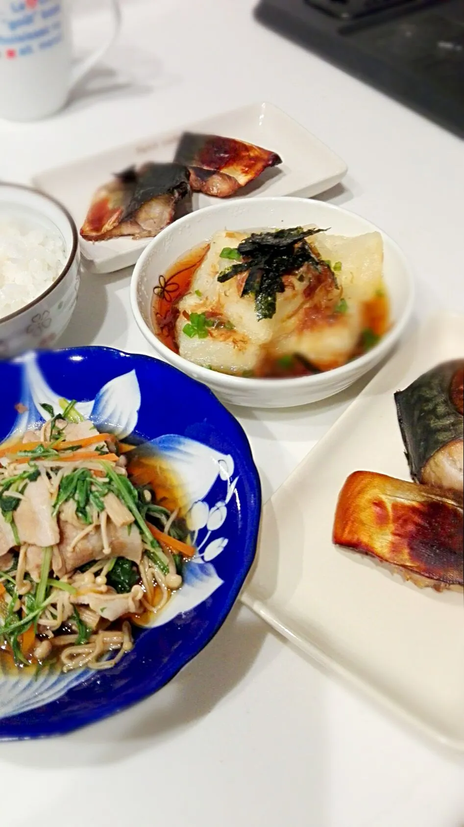 揚げ出し豆腐
焼きサバ(醤油漬け)
水菜と豚肉煮|むつみさん