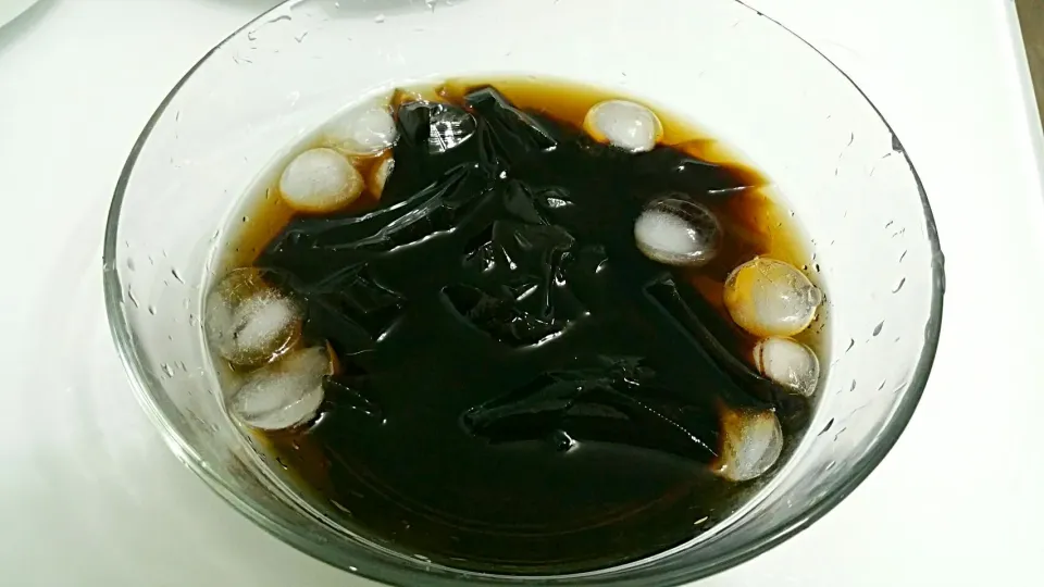 Refreshing Iced Grass Jelly 😥 to beat the hot weather|🌷lynnlicious🌷さん