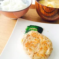 Snapdishの料理写真:朝活‼︎大豆バーグで朝ごはん|Harukaさん