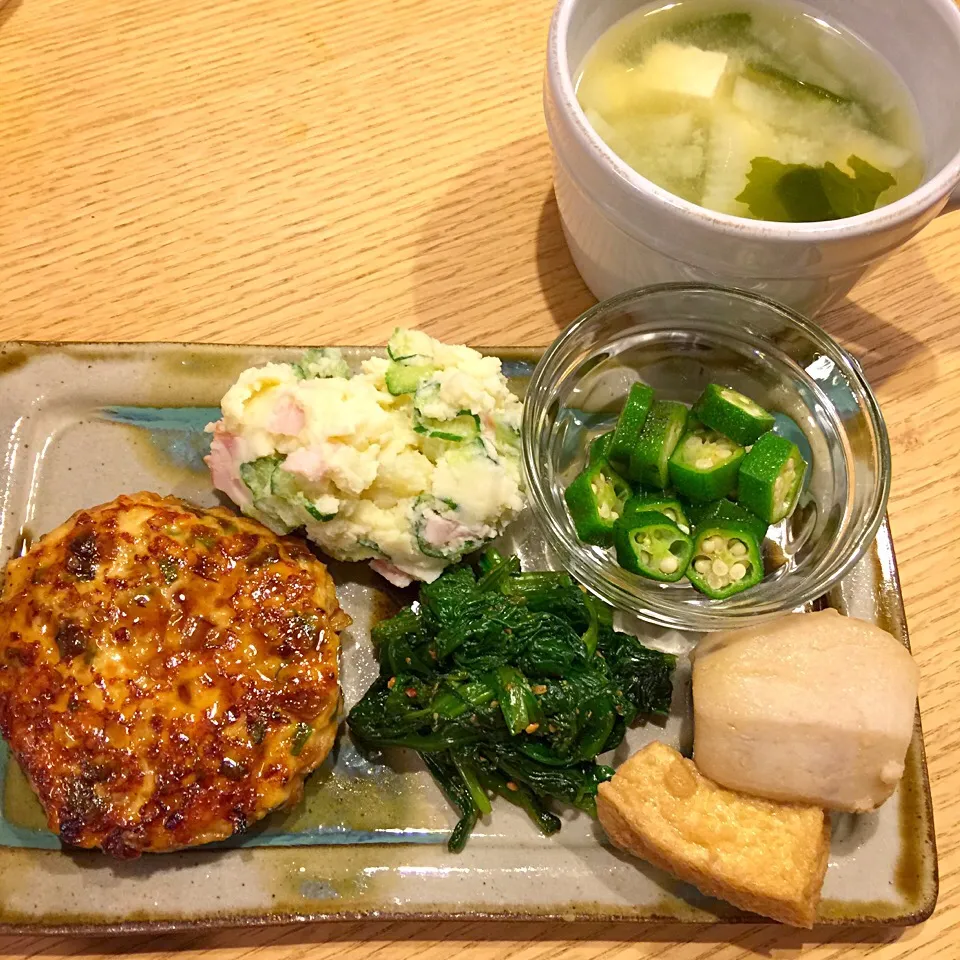 つくねばーぐ、ほうれん草胡麻和え、小芋煮、おくら、ポテサラ|popoさん