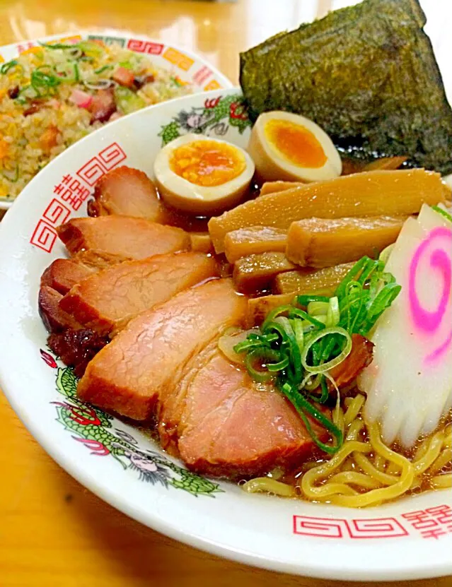 旬のタケノコで自作メンマ、チャーシュー入りラーメン|ガク魁‼︎男飯さん