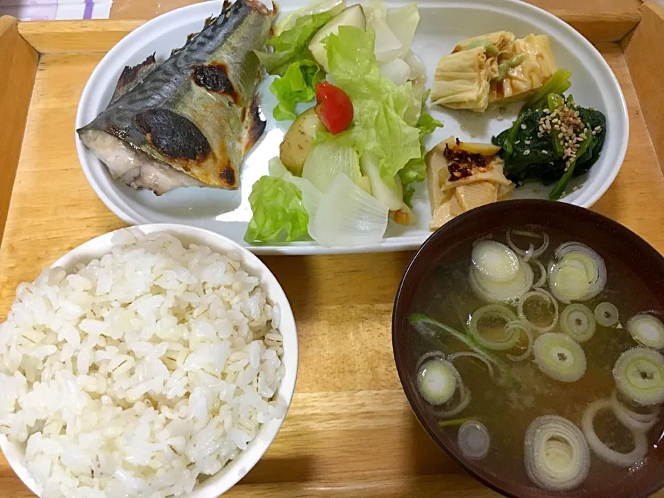 まごわやさしい晩ご飯🐟|かわちさん