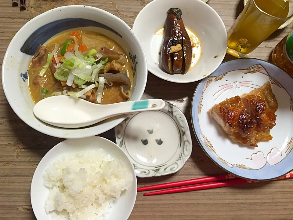 モツ煮込み 
鶏肉の照り焼き
なすのおひたし|てらだかなさん