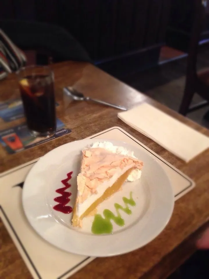 Lemon meringue pie.|Karla Collington Ryderさん