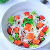 Snapdishの料理写真:鮭のアーリオ・オリオのヤムウンセン★Yam of bean-starch vermicelli and salmon which I made marinade in garlic oil
🔶レシピは私のインスタトップページから♪
http://ameblo.jp/asianherbs/entry-1215037851|ikumiさん