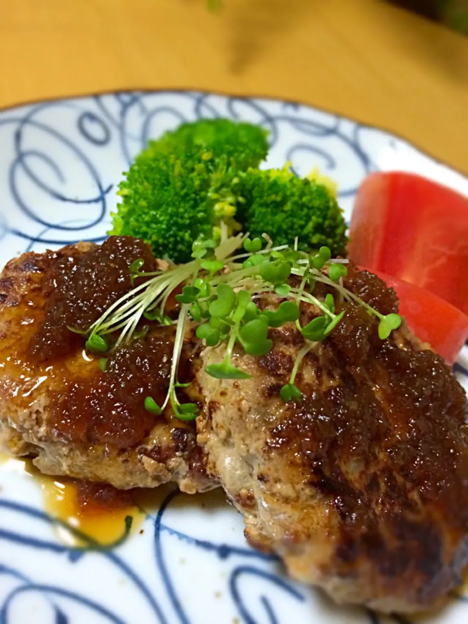 Snapdishの料理写真:洋食屋さんのハンバーグ🍴|bonaさん