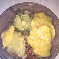 Snapdishの料理写真:Pepper lemon chicken breast,  and green beans with gravy.|Danice C Weathersさん