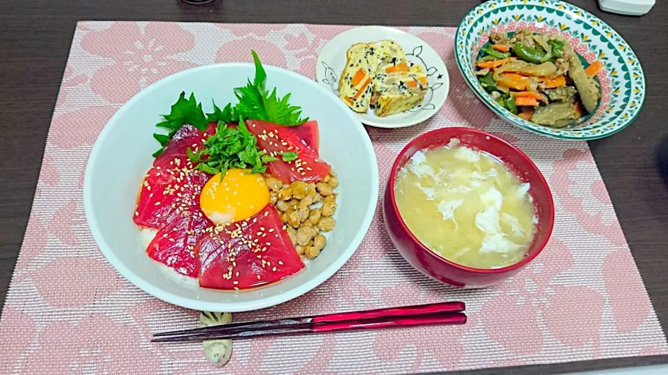 ばくだん丼！|みんさん