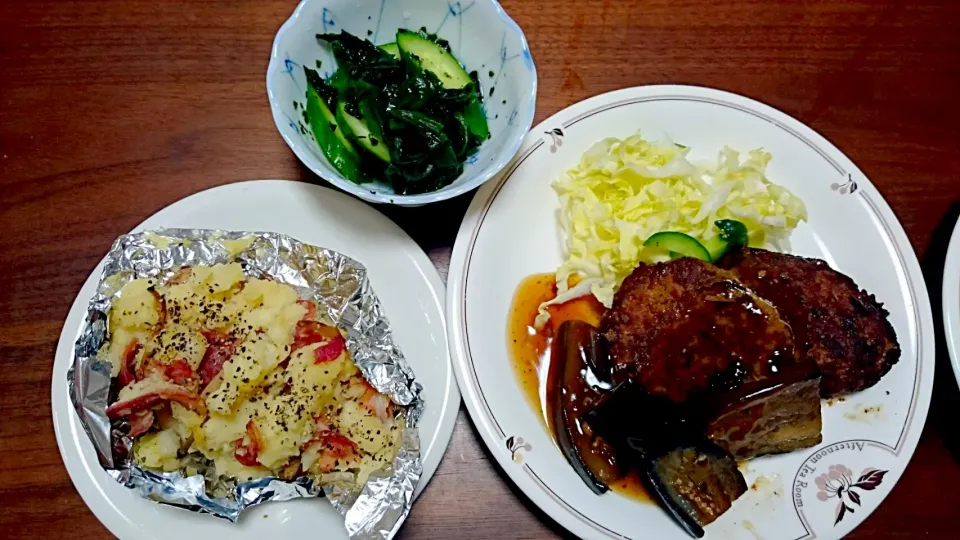 照り焼きハンバーグ
きゅうりとわかめの酢の物
マッシュポテトとベーコンきのこ|なぁママさん