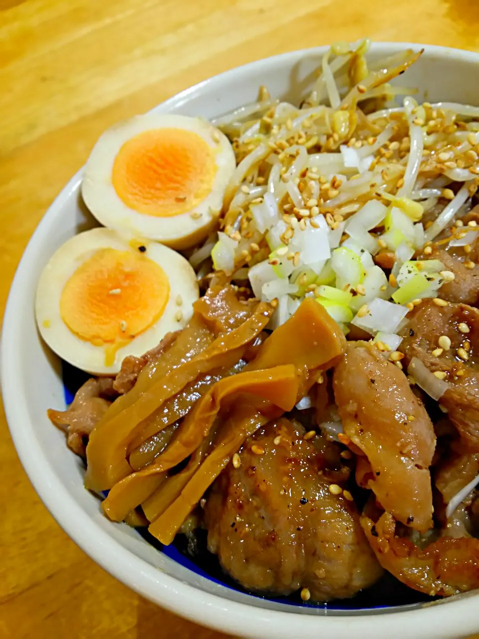 ラーメン丼|徳之島トトロンヌさん