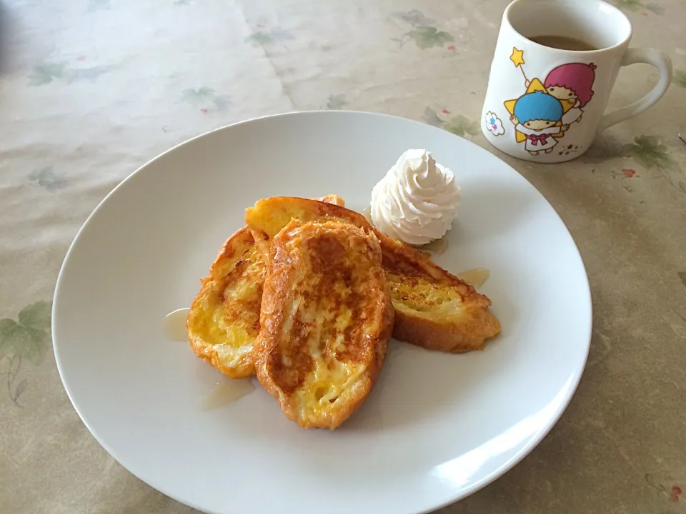 朝ごはんは、フランスパンでフレンチトースト❤️|makoさん